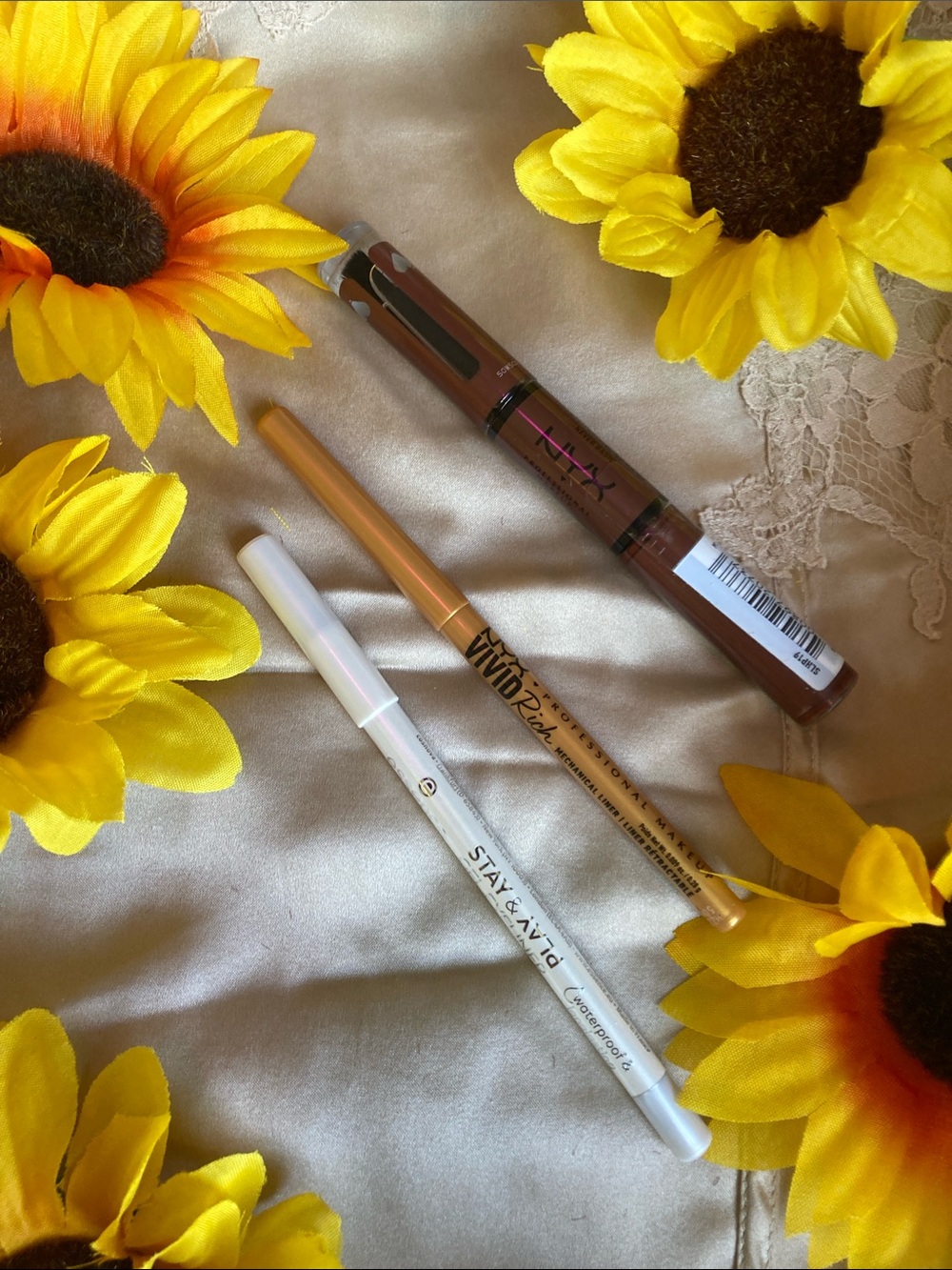 NYX and ESSENCE Beauty Bundle! BRAND NEW!